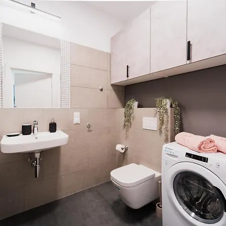 Apartament Hallera - 70m - 3 Pokoje - Winda - Garaz - Nowe Osiedle Appartement