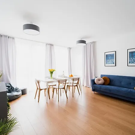 Apartment Apartament Hallera - 70m - 3 Pokoje - Winda - Garaz - Nowe Osiedle Wroclaw
