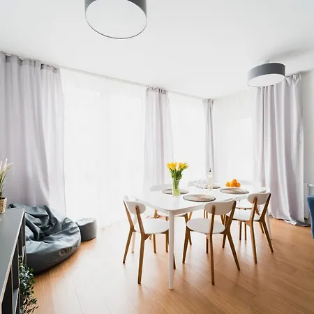Apartament Hallera - 70m - 3 Pokoje - Winda - Garaz - Nowe Osiedle Apartament Wrocław